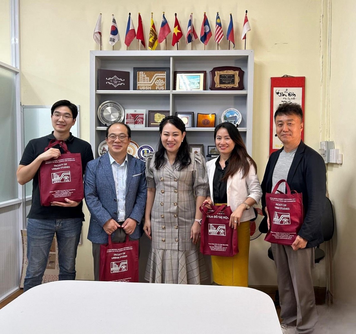 DNA+ 기술 기반 스마트도시 물류 국제 공동세미나 사진